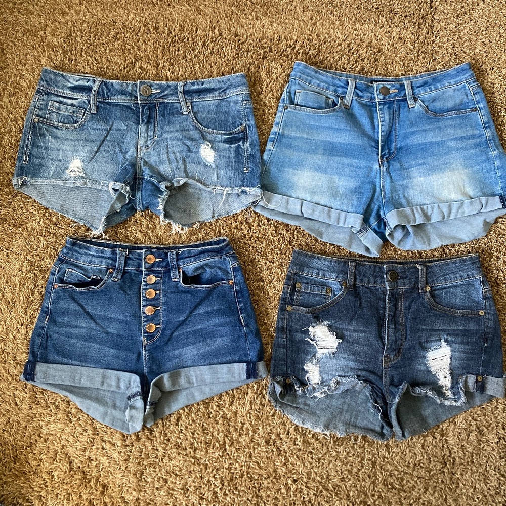 LAST DAY -- BUNDLE 4 Pairs of Jean Shorts